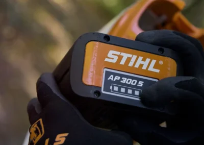 The Canadian Tradition – S13 Product Segment – STIHL KMA 135 – Master